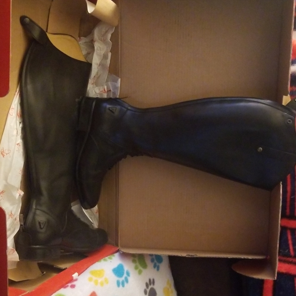 Riding boots size 9 womens
